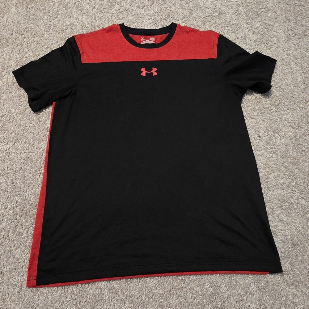 Under Armour Men's Red and Black Tee